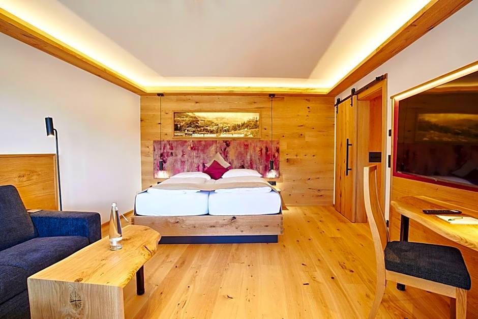 Photo 1 of 8 of Deluxe Apartment