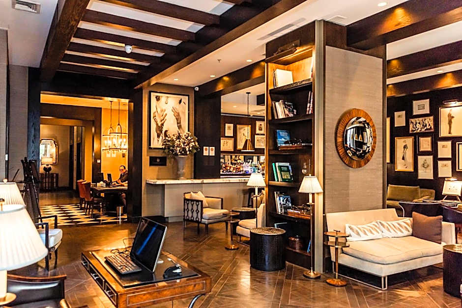 The Singular Santiago