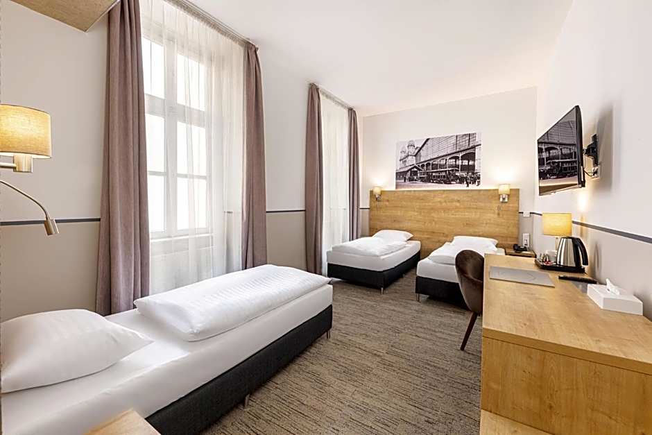 City Hotel Ring