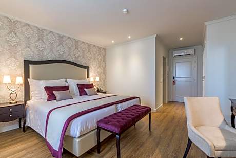 Double or Twin Room with Romantic Package