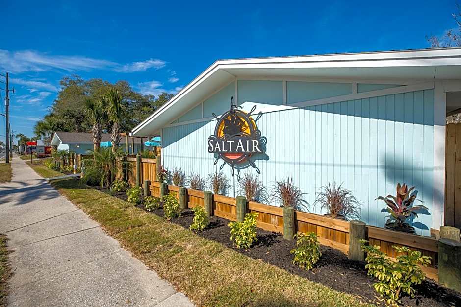 Salt Air Inn & Suites