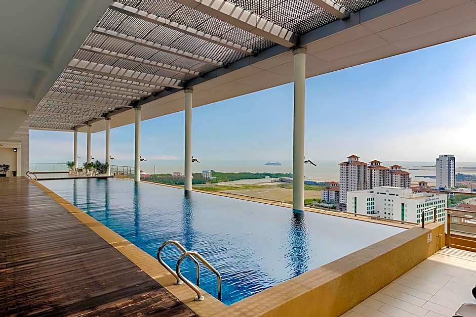 The Straits Hotel & Suites