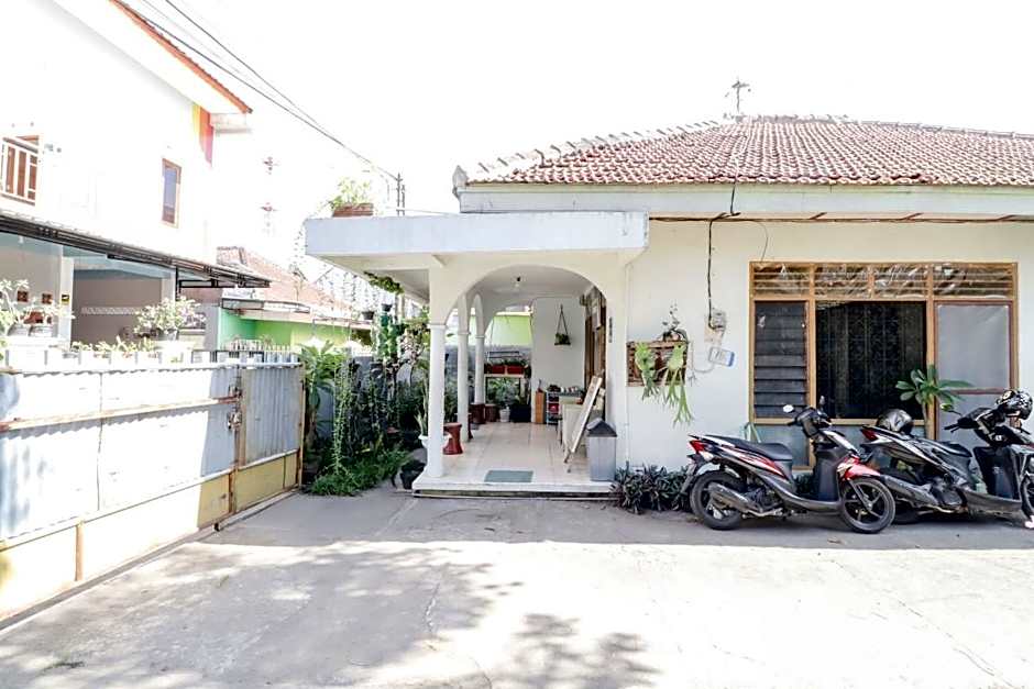 Adil Jaya Homestay By Zuzu