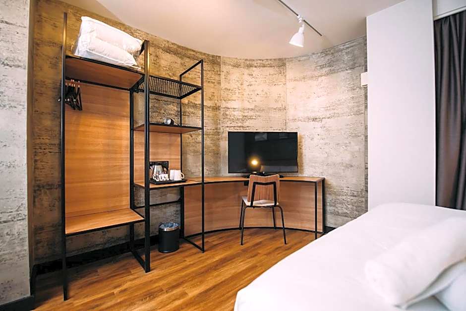 Ibis Belfast City Centre