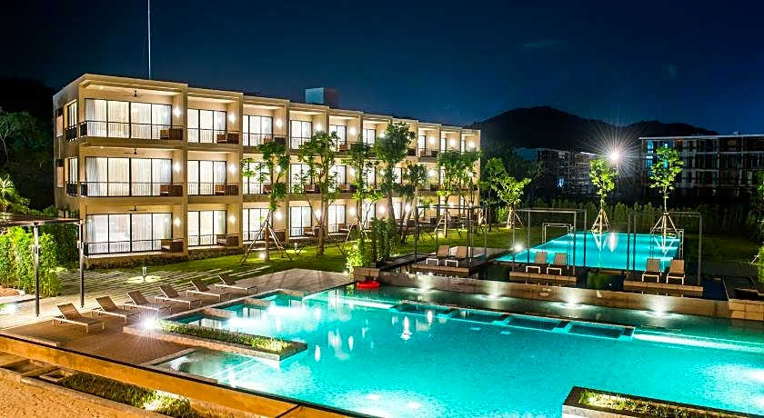 The Gallery Hotel Naiharn