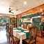 El Zaguán Colonial by GuruHotel