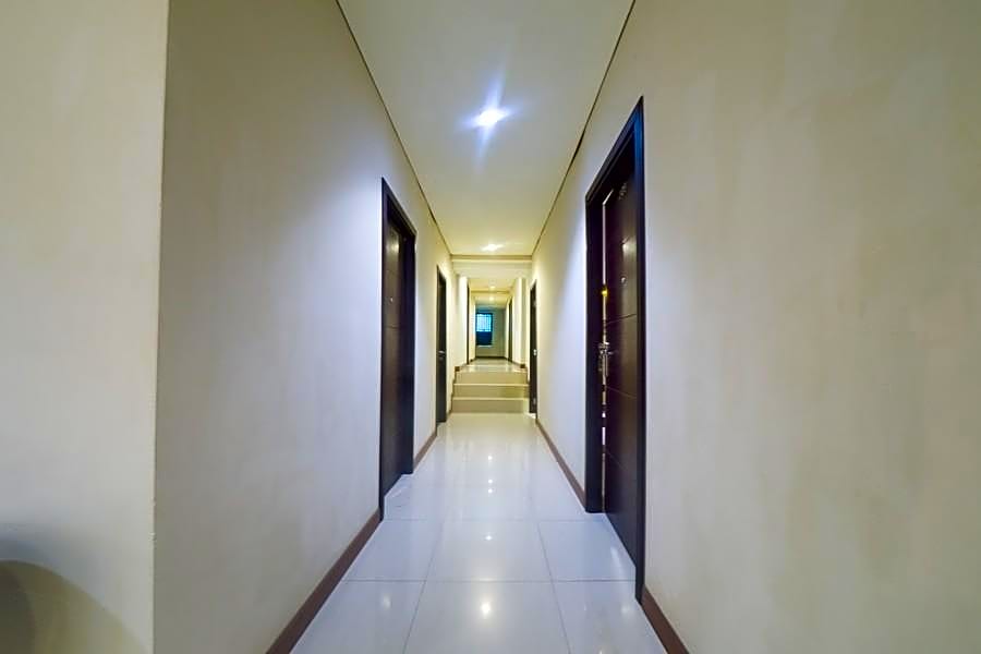 RedDoorz @ Budget Hotel Ambon