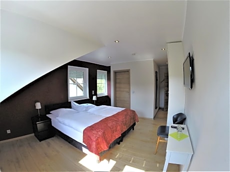 Double room-Comfort-Private Bathroom-River view