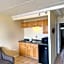 Travelodge by Wyndham Suites Virginia Beach Oceanfront