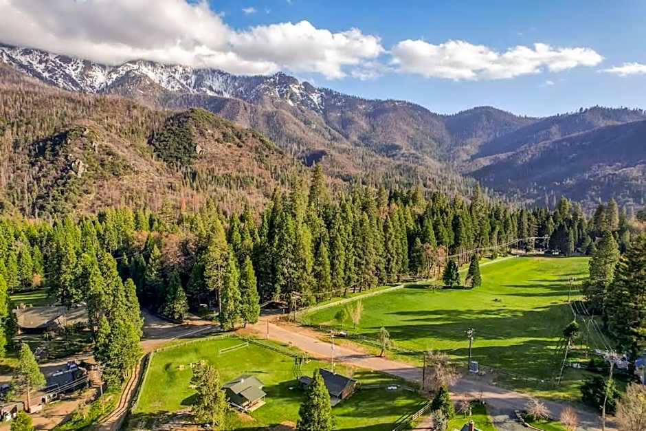 Camp Nelson Lodge Room 6