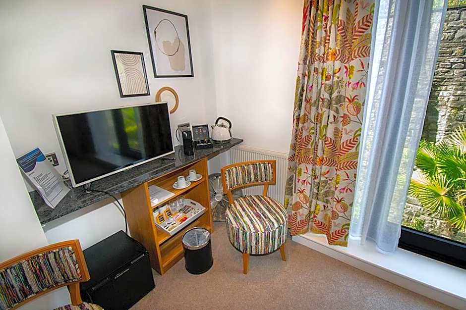 Beachcliff Rooms & Apartments