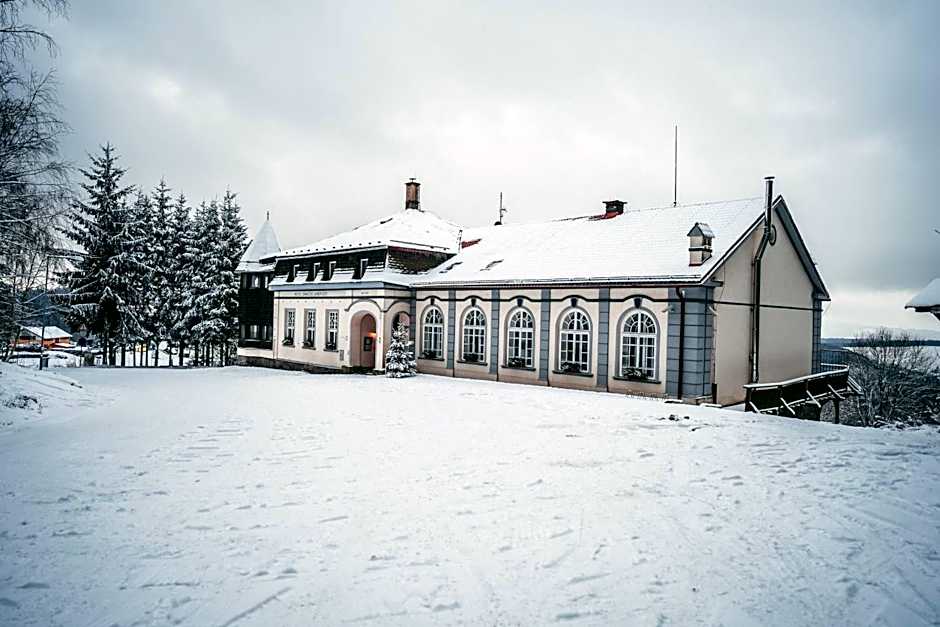 Hotel Zámeček Janovičky