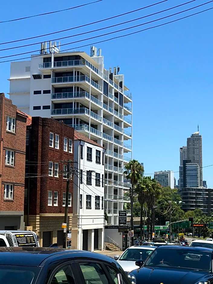 Edgecliff Lodge Motel