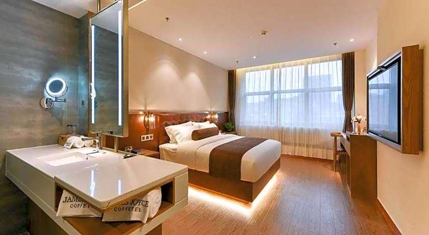 James Joyce Coffetel Shijiazhuang the Mixc Jinyuan Tower Airport Bus