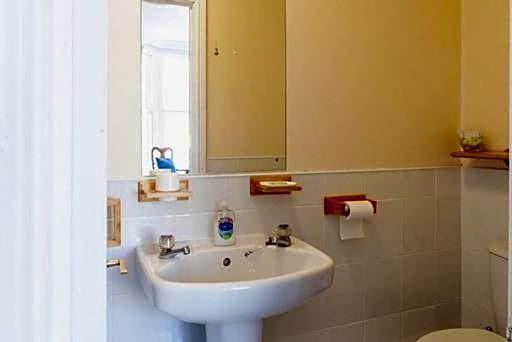 Bridgeside Guest House