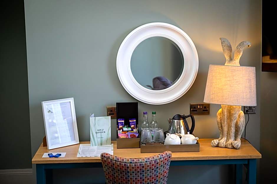 Victoria Hotel by Chef & Brewer Collection