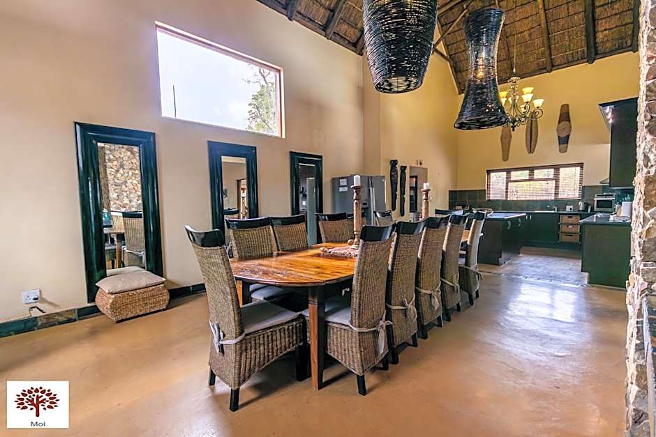 Zebula Golf and Wildlife Estate - Aardwolf Pax 10 - Moi Signature Luxury villa