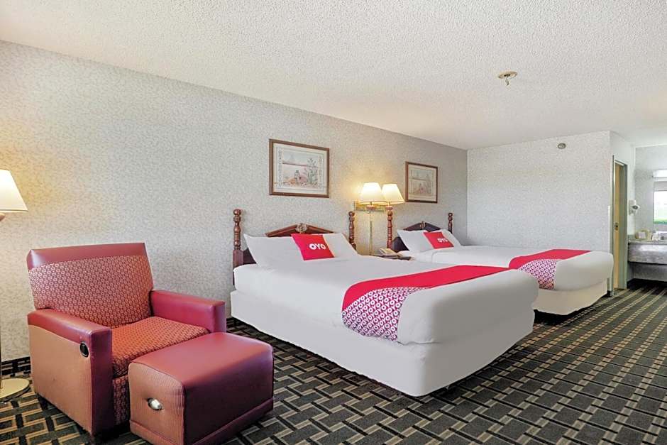 Lonestar Inn & Suites, Erick OK - Hwy 40 BY OYO