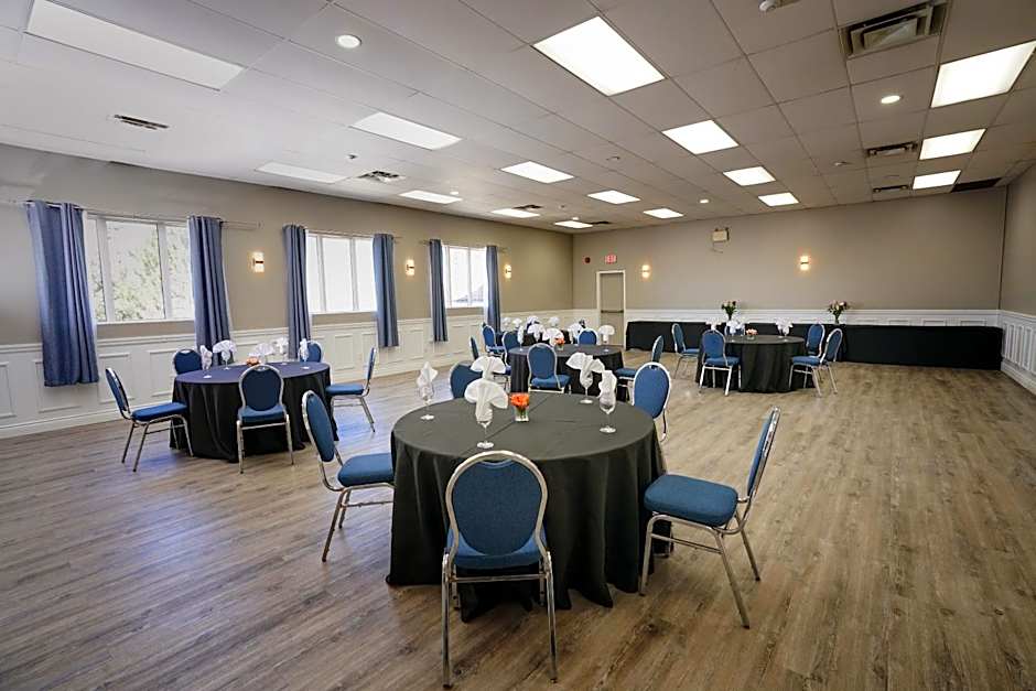 Travelodge by Wyndham Sudbury