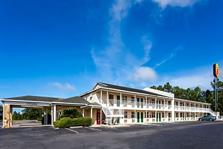 Super 8 by Wyndham Monticello