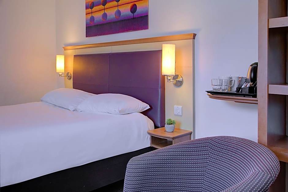 Embassy Hotel, Newcastle City Centre, Sure Collection by Best Western