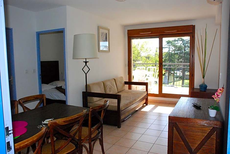 UZES APPART HOTEL Résidence Le Mas des Oliviers