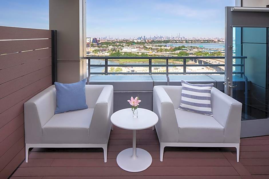 Hotel Indigo: Flushing - LaGuardia By IHG