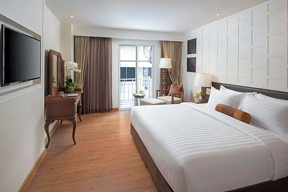 Summit Windmill Golf Suite Hotel at Suvarnabhumi