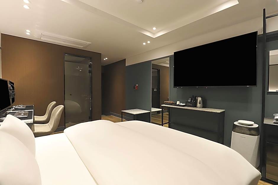 Jecheon The Wall Hotel