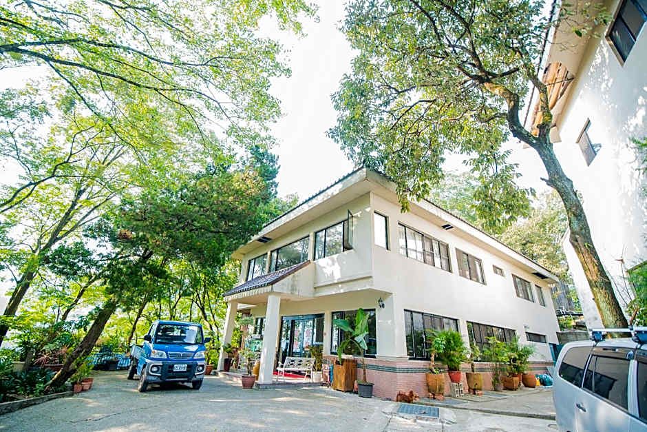 Hu Shan Hot Spring Hotel