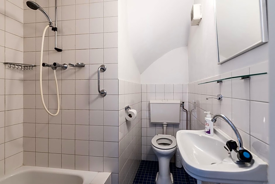 Anny's Warehouse City Centre!