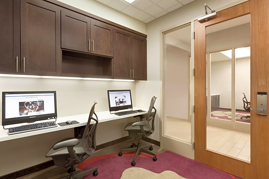 Hilton Garden Inn Pittsburgh Airport South-Robinson Mall