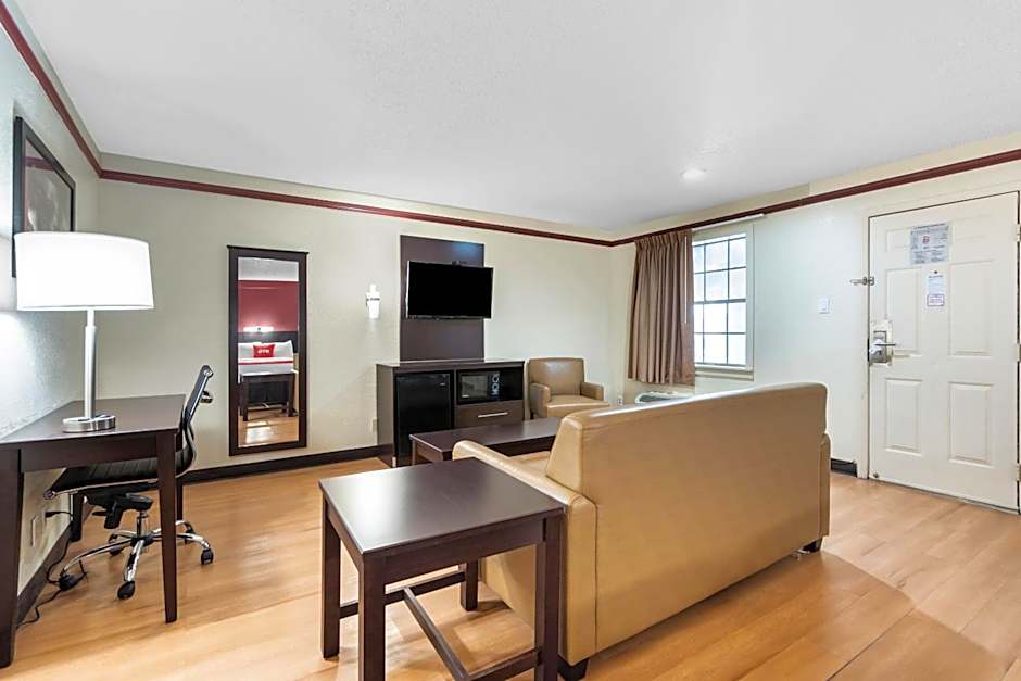 OYO Hotel Tulsa N Sheridan Rd & Airport