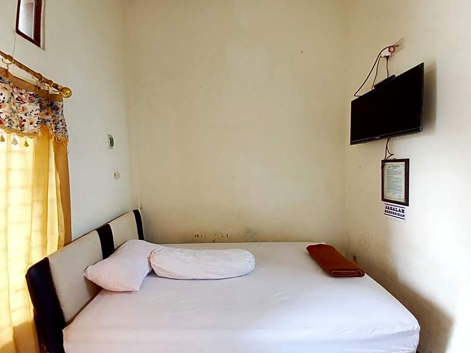 Griya Juanda Syariah near RS Dharma Husada Probolinggo Mitra RedDoorz