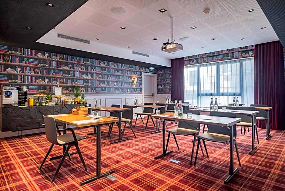 Mercure Paris Bercy Bibliotheque
