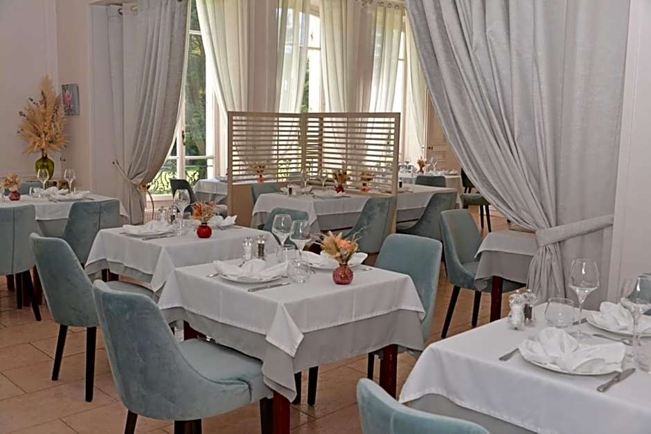 Logis Hostellerie Le Chatel Nangis