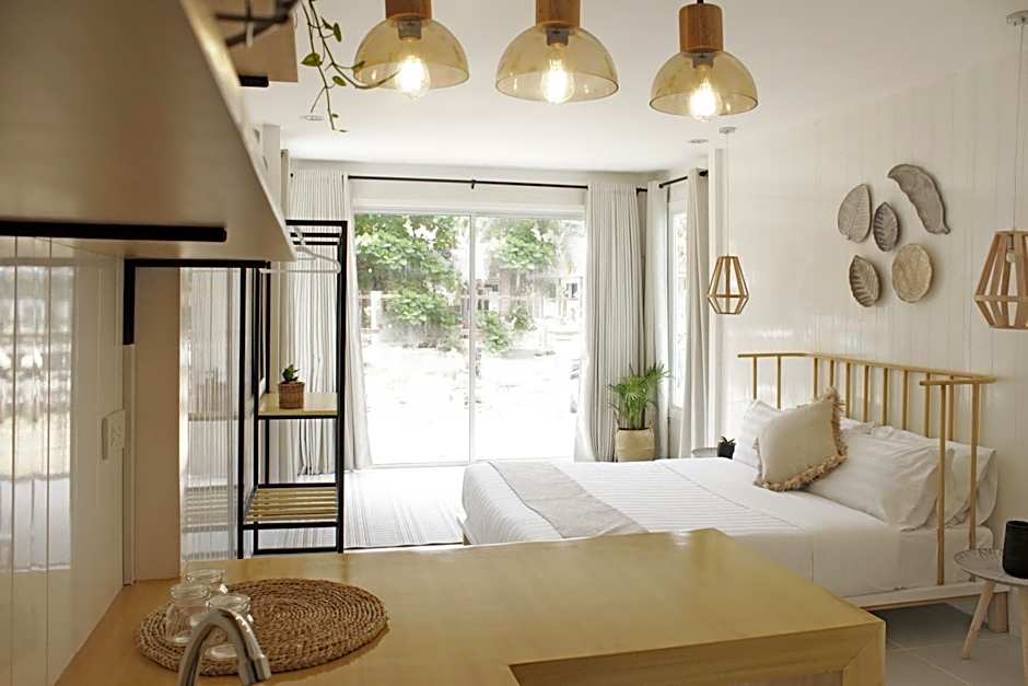 Sea Green Boutique Rooms