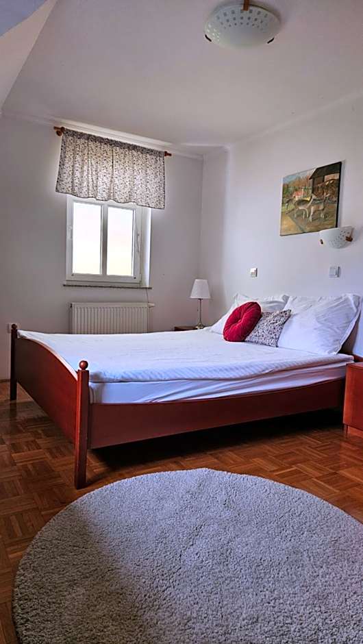 Guest House Pod Grebenom