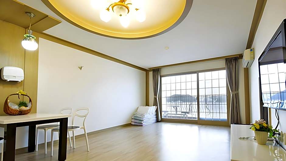 Tongyeong Bay Condo Hotel