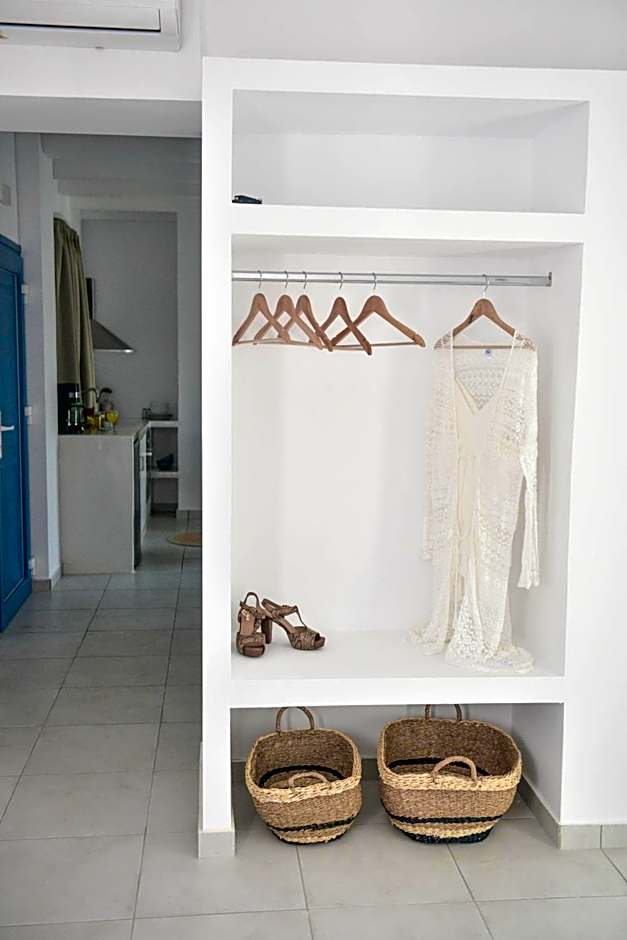 Blue Paradise Apartments