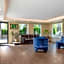 Econo Lodge Inn & Suites