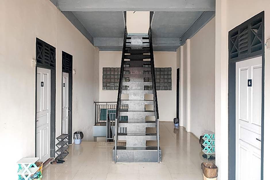 RedDoorz Syariah near Universitas Jambi Telanaipura