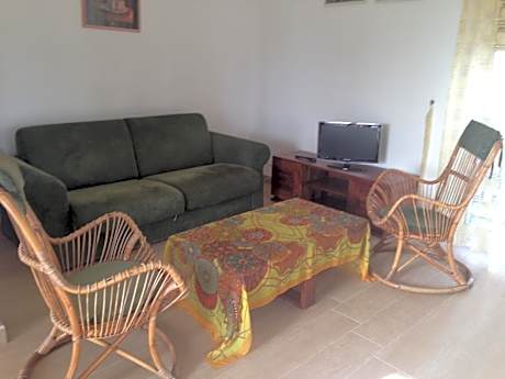 One-Bedroom Apartment with Balcony (4 Adults)