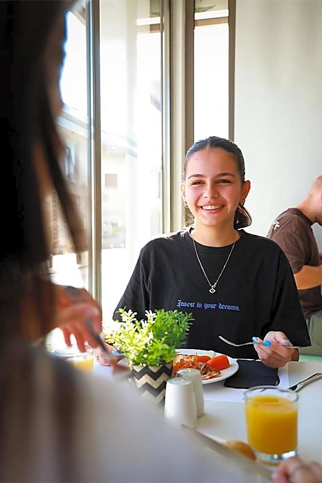 Mikes Kanarium City Hotel