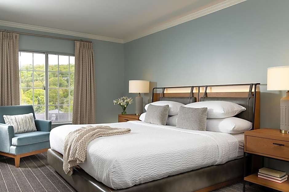 Meadowbrook Inn