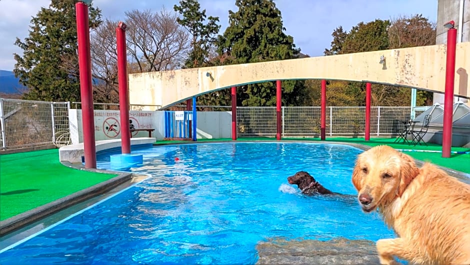 Izu-Kogen Wan Wan Paradise Condominium