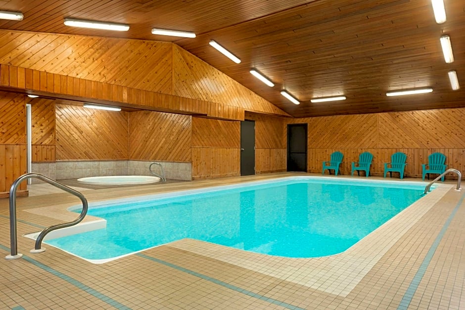 Travelodge By Wyndham Port Elgin Guest Reservations