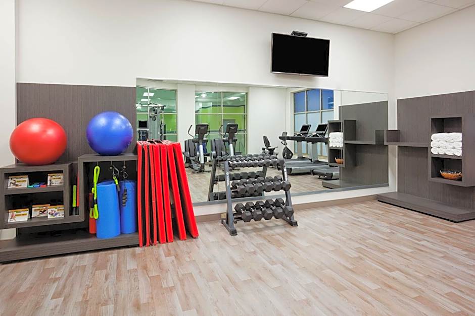 Sheraton St. Paul Woodbury Hotel