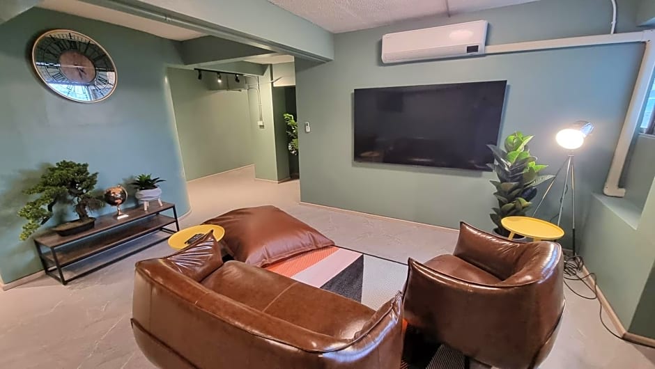 Glur Hostel Pattaya Walking Street