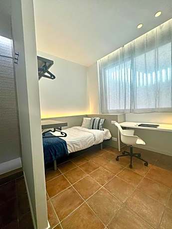 Single Room with Private Bathroom